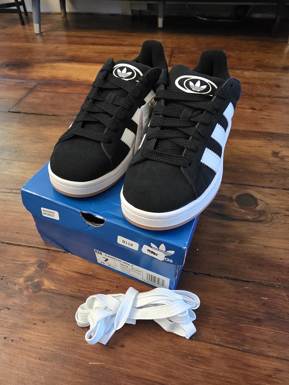Adidas Campus 00s Black White Gum Youth Size 7/8.5Wmns NEW w/ Extra White Laces - Picture 5 of 6